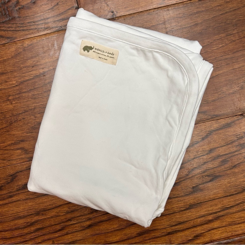Monica + andy‎ swaddle blanket